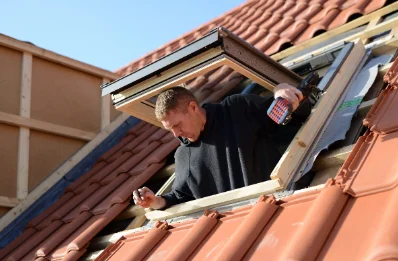 Pose de fenêtres de toit Velux à Fréchède
